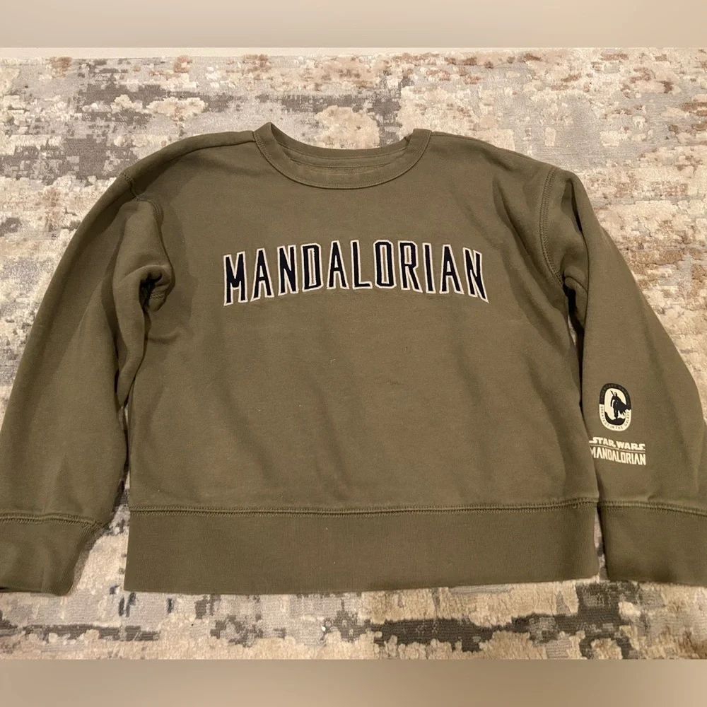Gap Mandalorian sweatshirt, boys 6/7